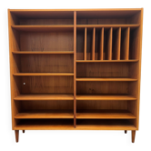 Splendid Scandinavian bookshelf in teak from Denmark.