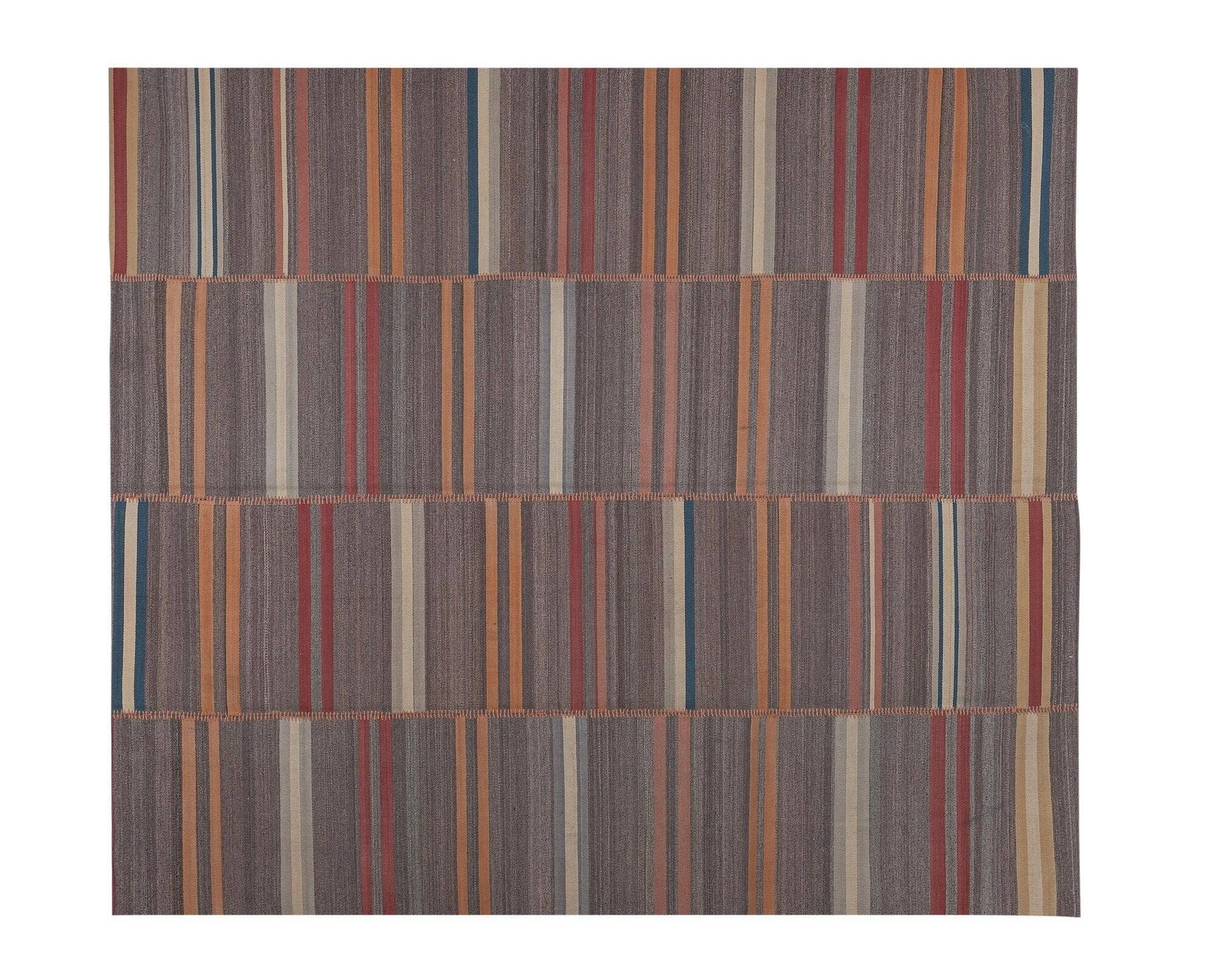 Vintage Turkish kilim, handwoven, 275x314 cm.