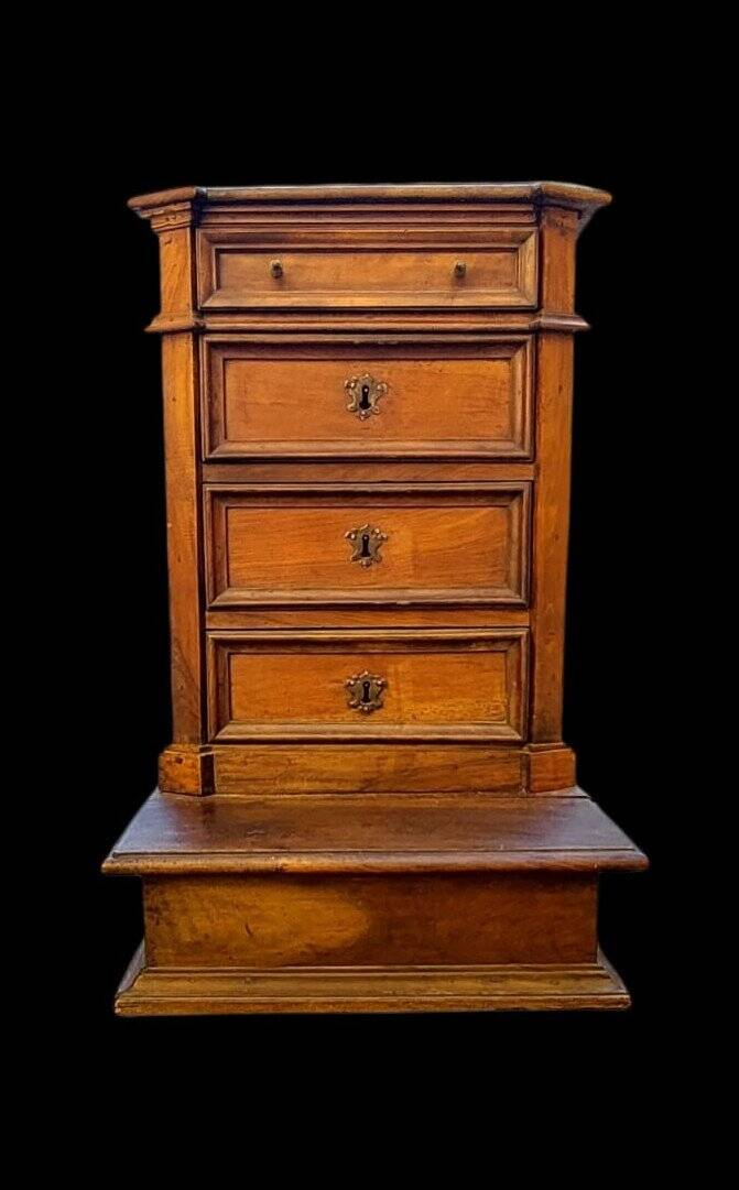 Antique kneeler with 4 drawers, Italy, early 18th century