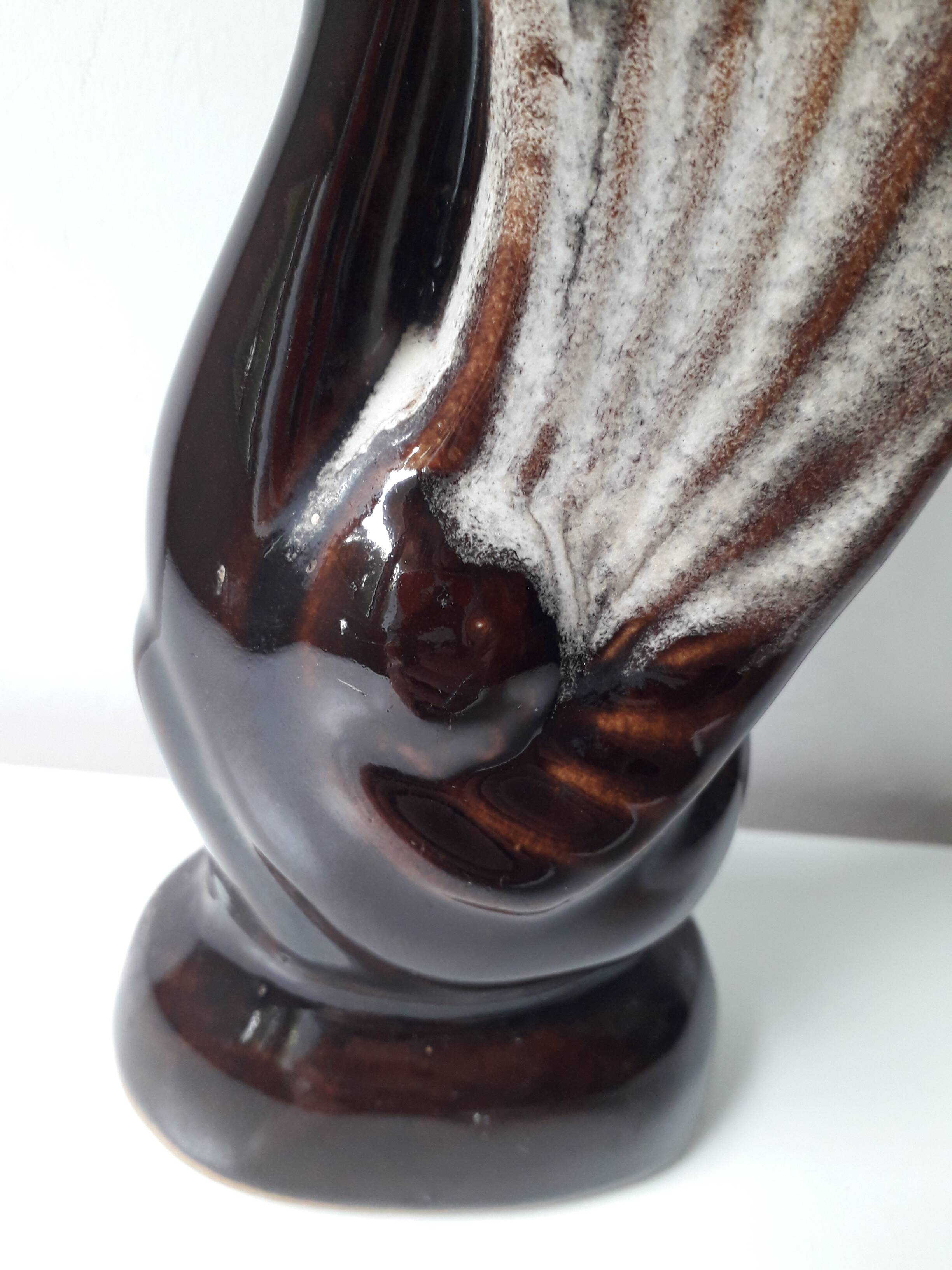 Vintage swan vase