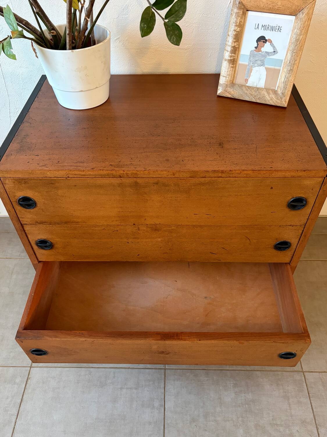 Vintage chest of drawers from the 1960s.