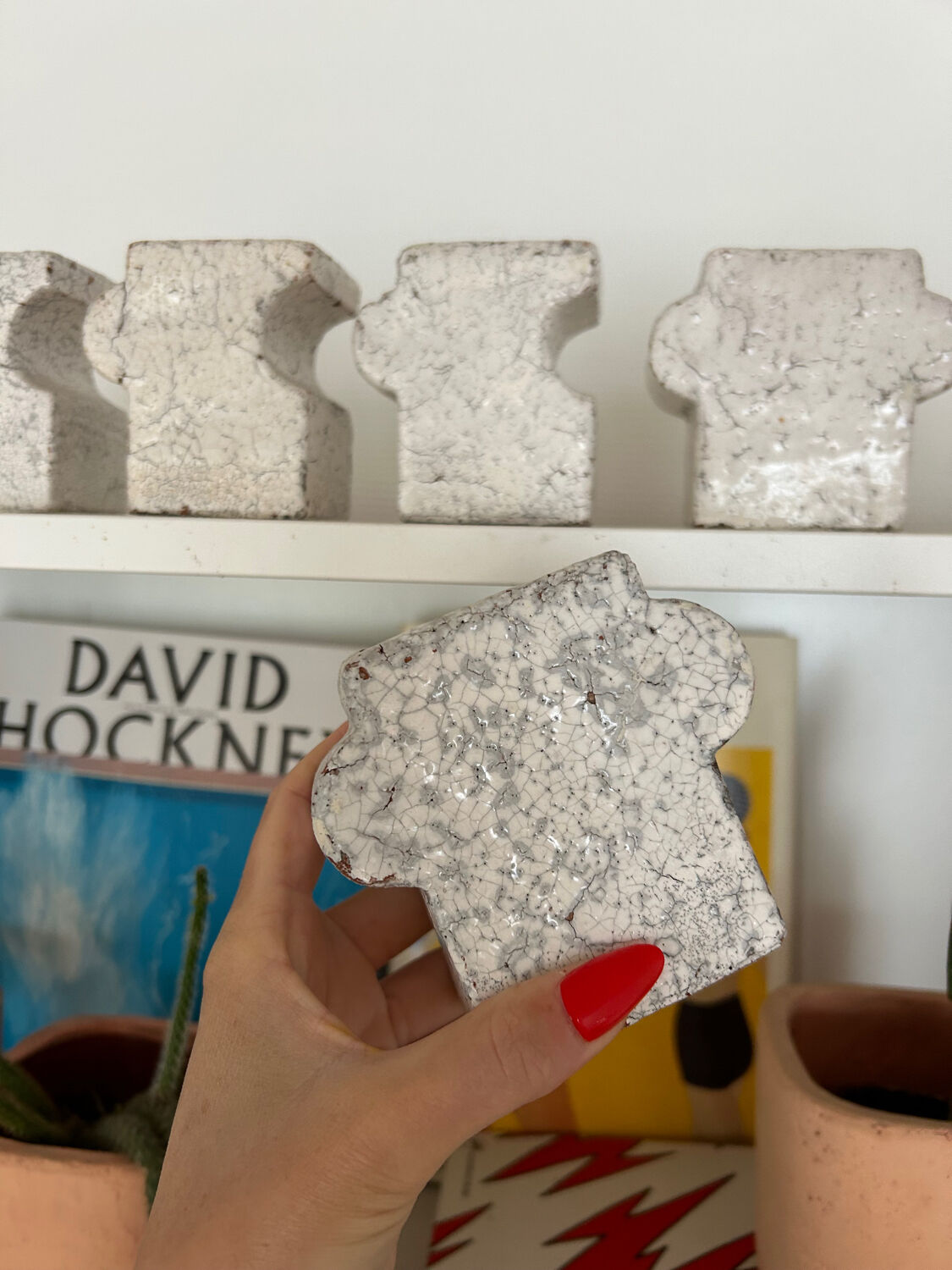 Set of cracked mini-vases