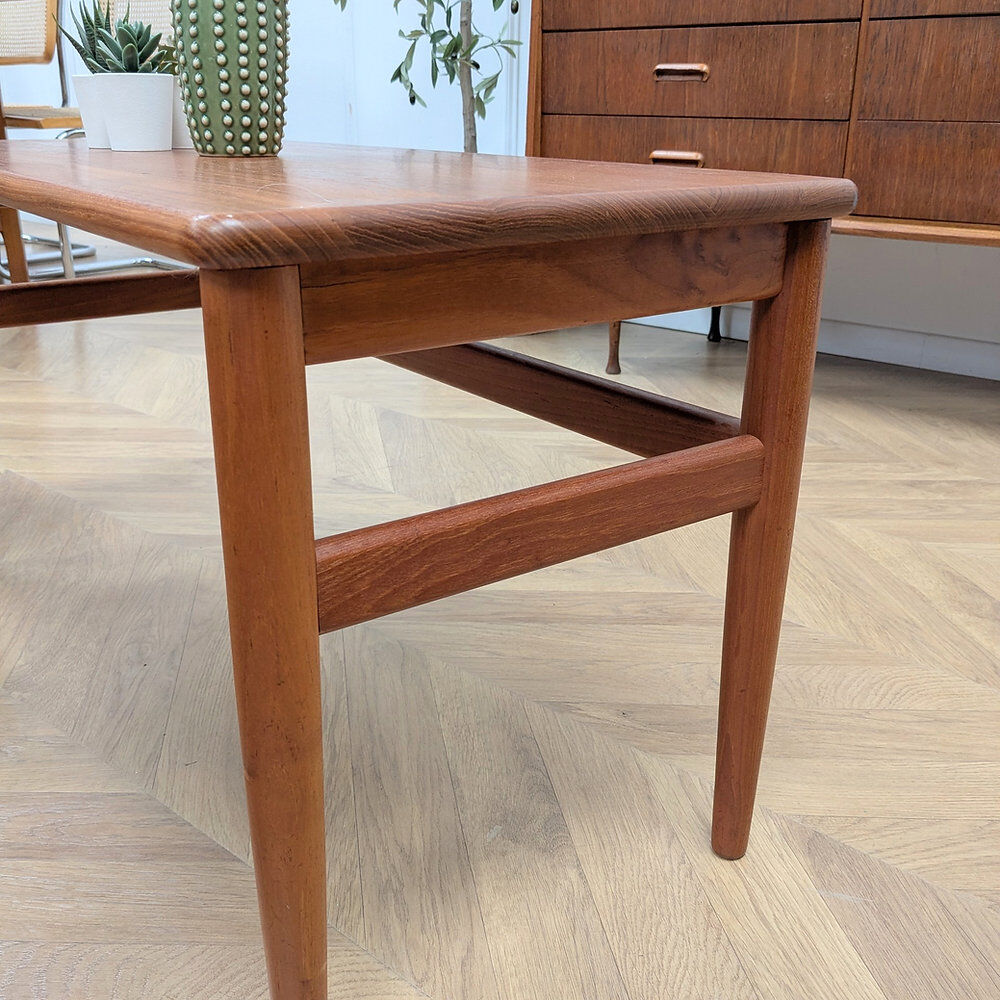 Table basse scandinave & 2 gigognes