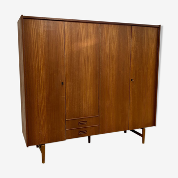 Armoire style scandinave des années 1970 en teck