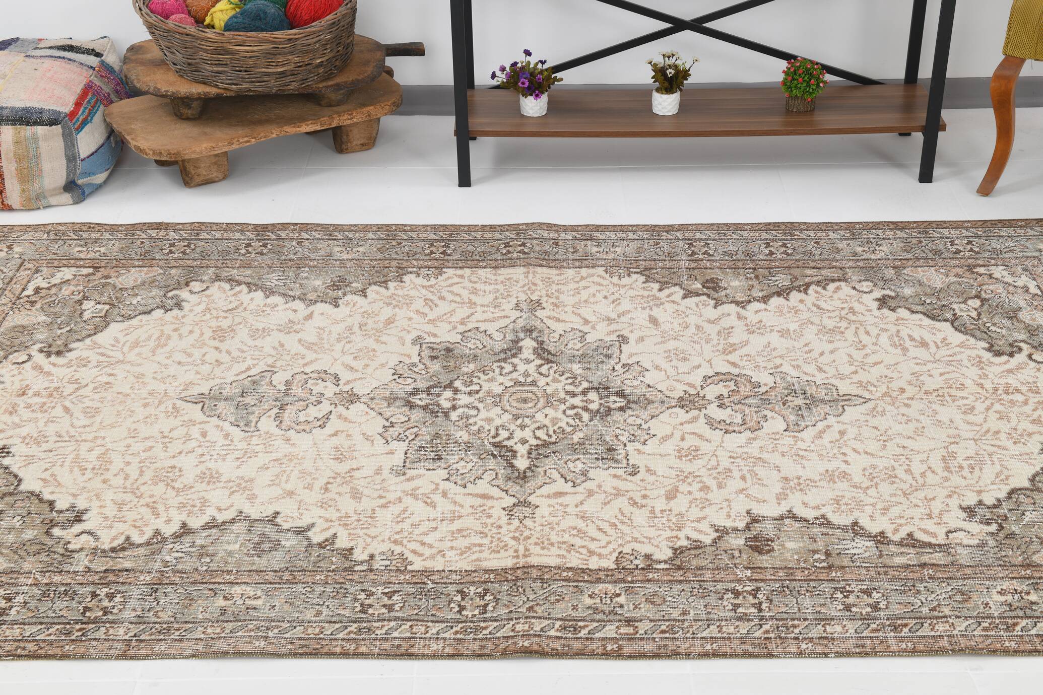 5x9 Classic Brown & Beige Vintage Rug, 163x267Cm