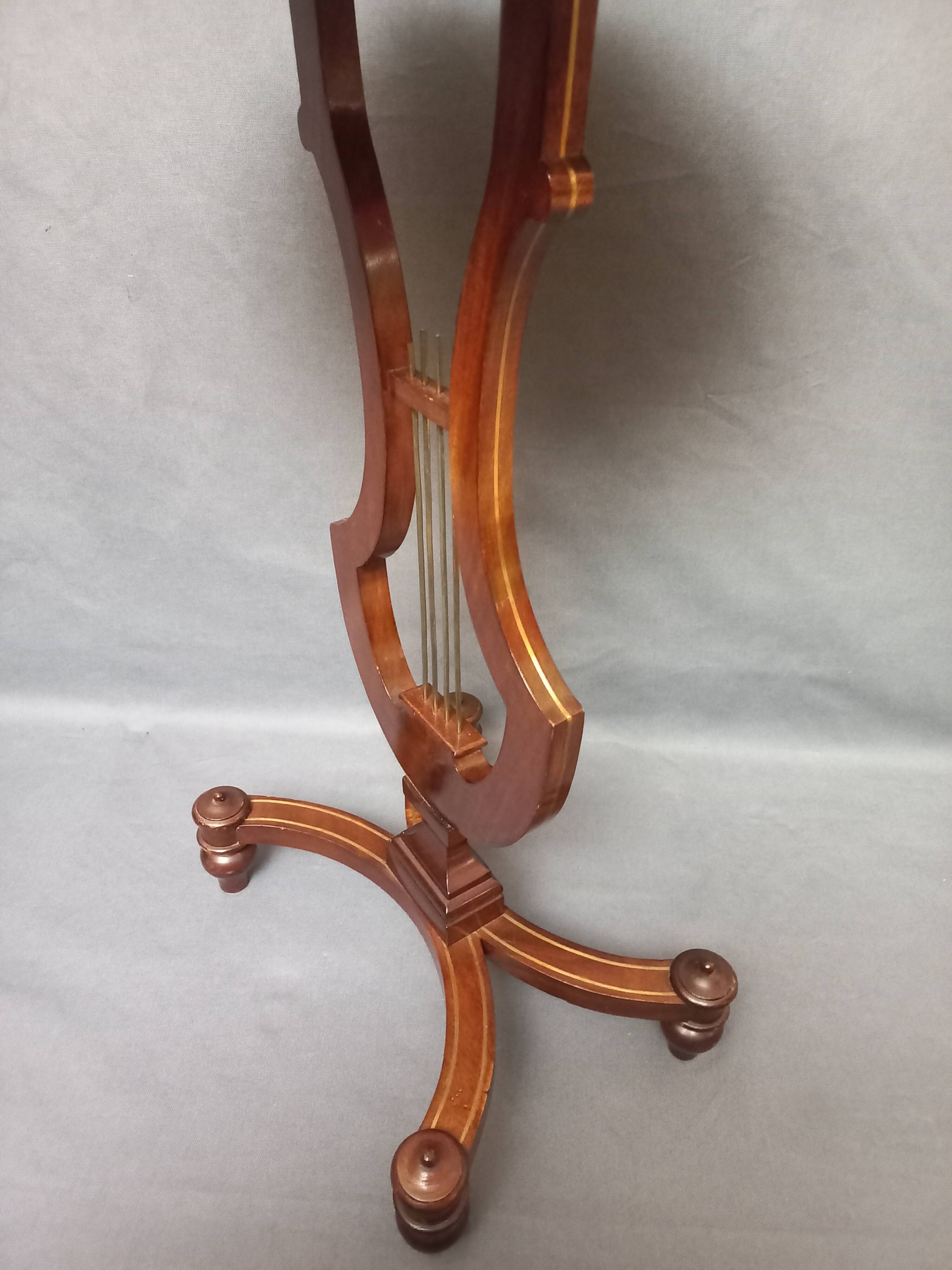 Small Lyre guéridon table, 19th century.