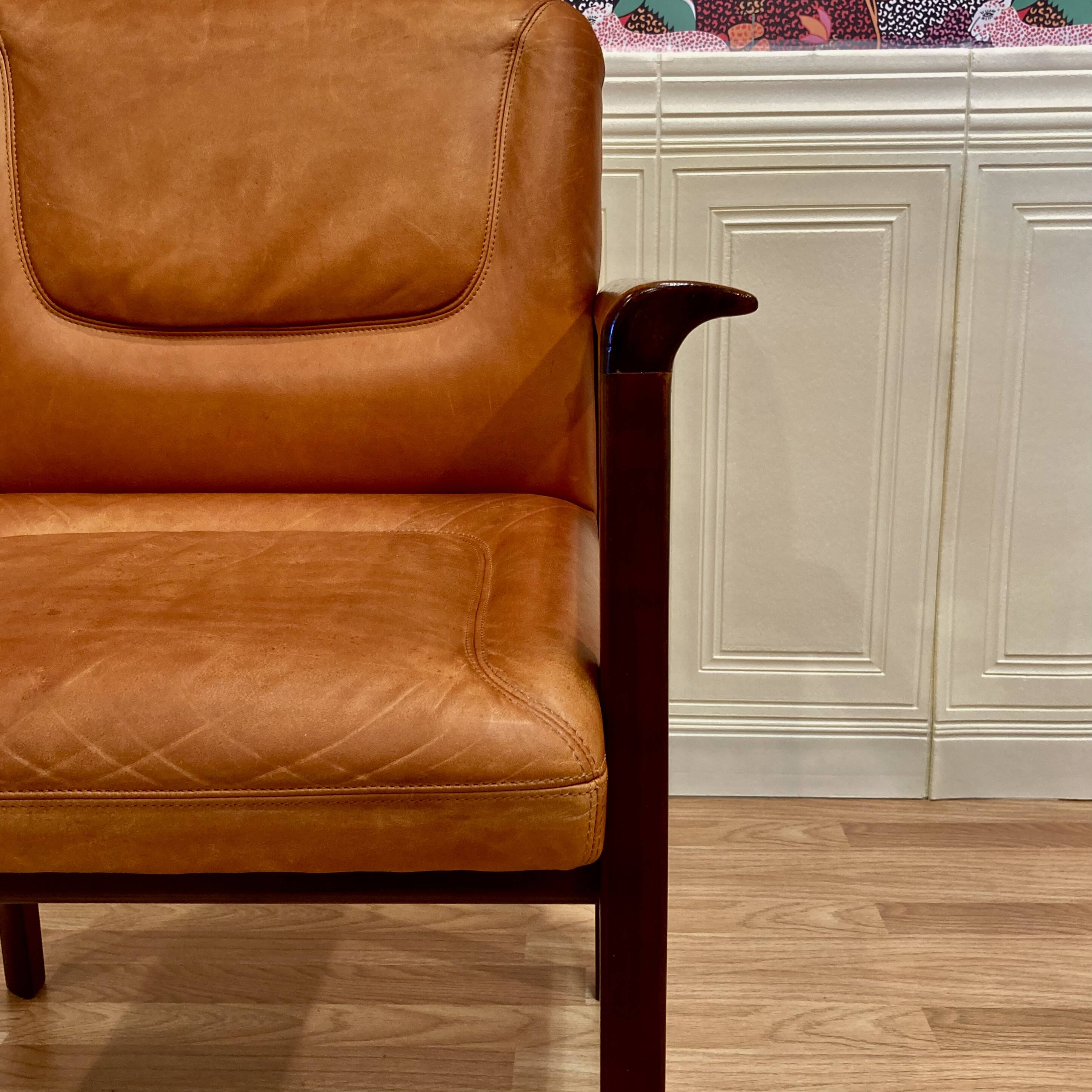 Leather armchair "1960 design".