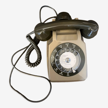 Téléphone à cadran vintage