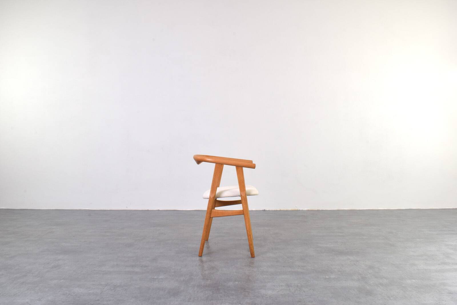 Mid-Century Oak Dining Chair by Hans Wegner for Getama, 1970s.