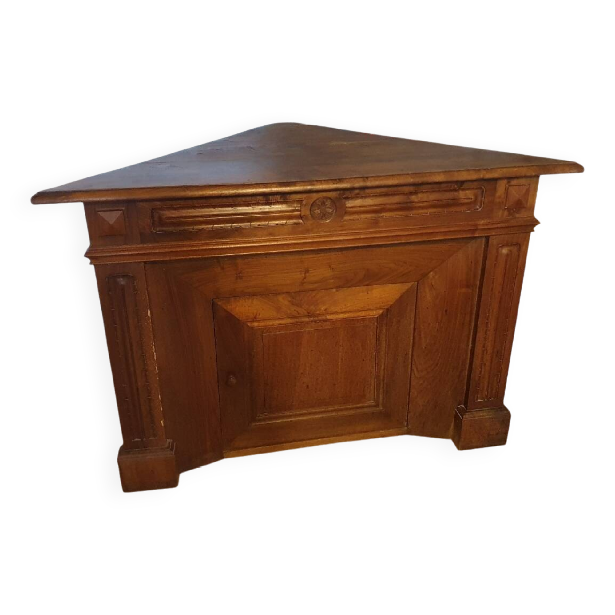 Fireplace corner cabinet