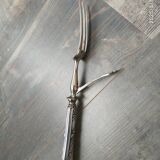 Serving cutlery