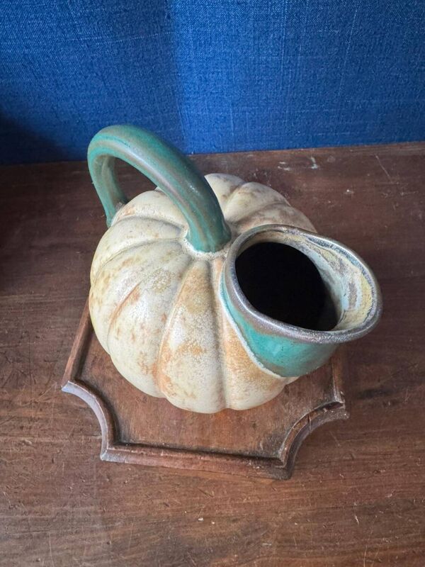 Rare pichet ''citrouille'' par Louis Lourioux. Epoque Art Nouveau