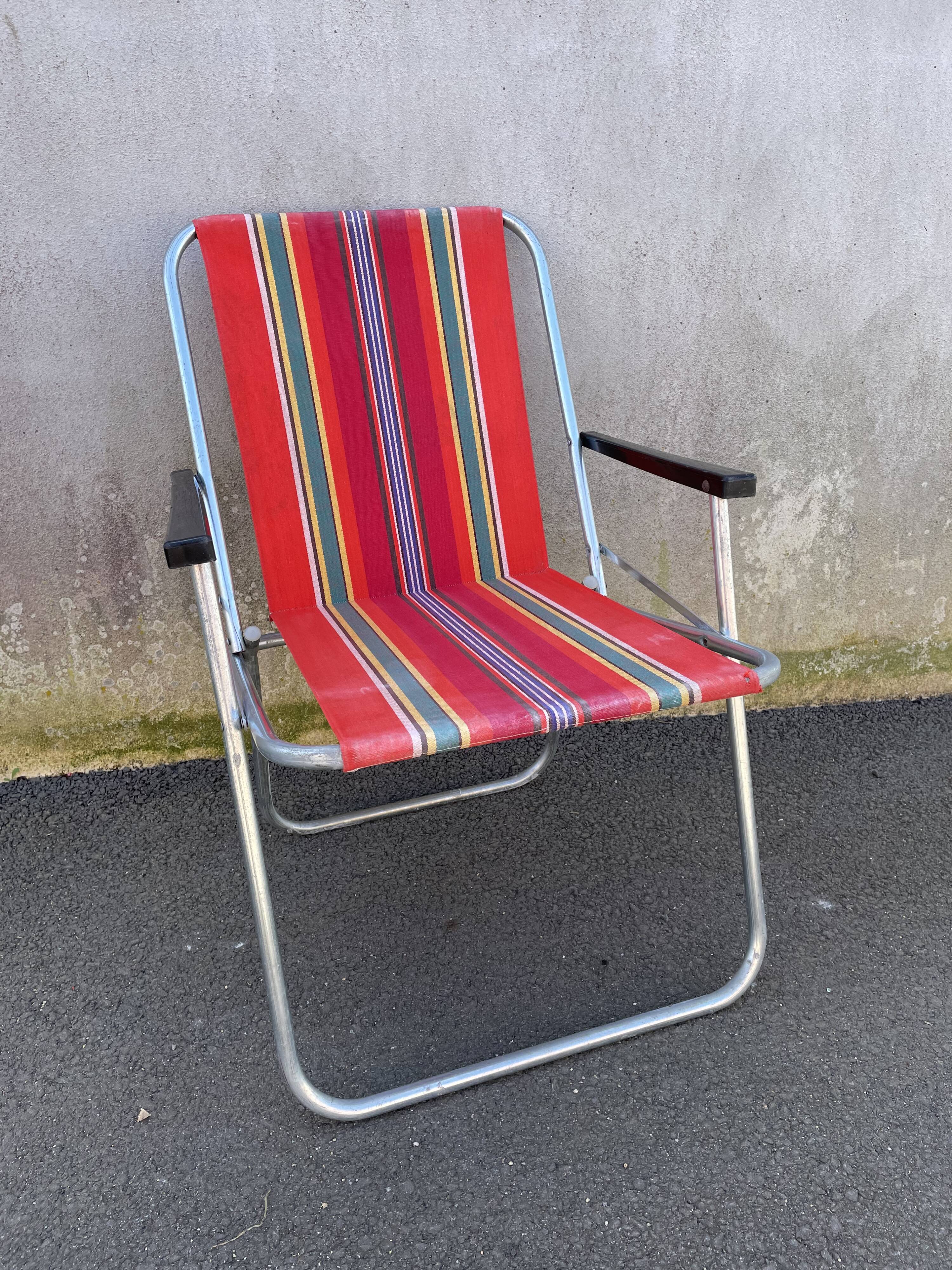 Foldable camping chair