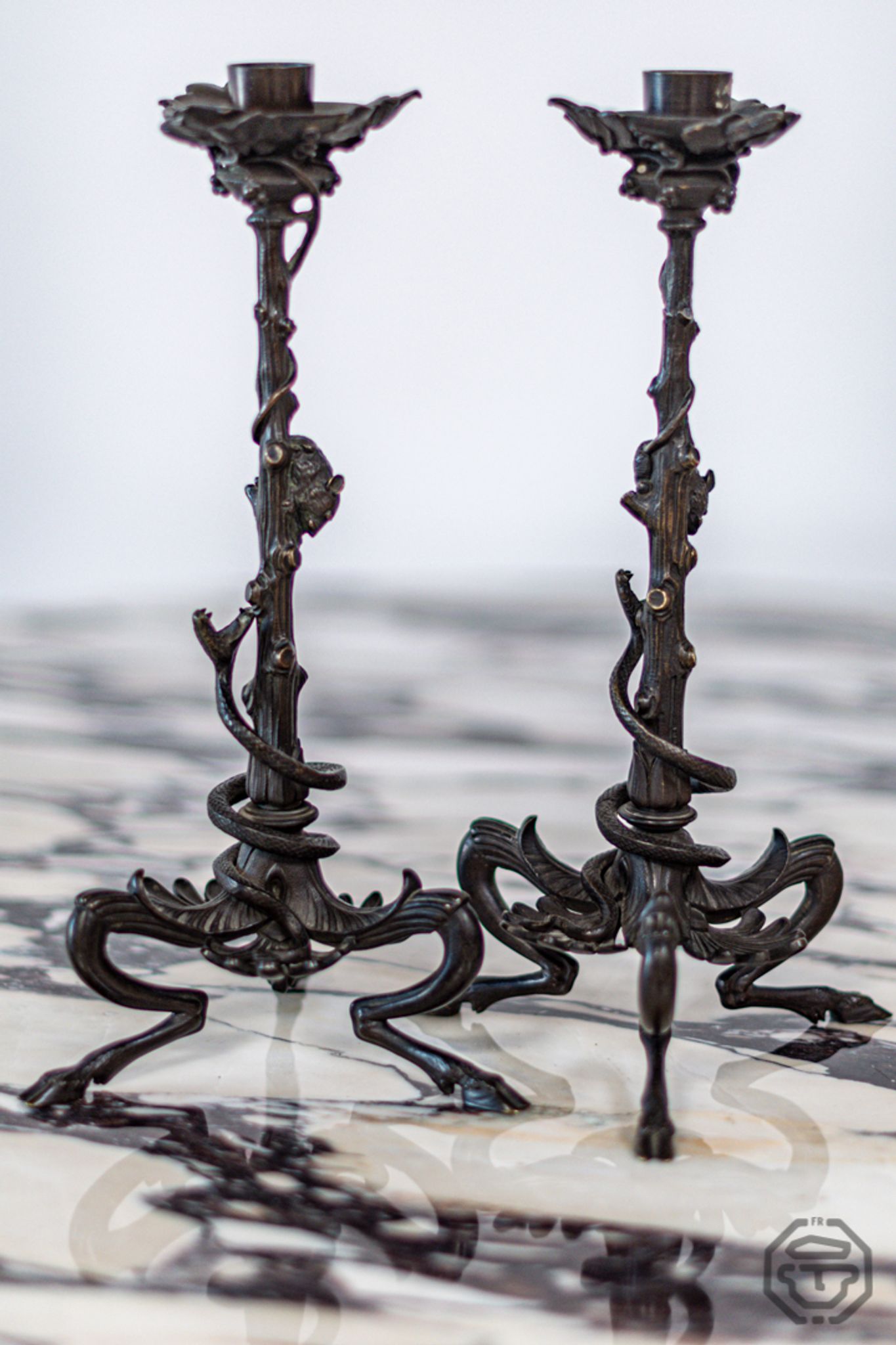Paire de chandeliers en bronze Victor Paillard
