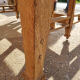 Extendable oak table