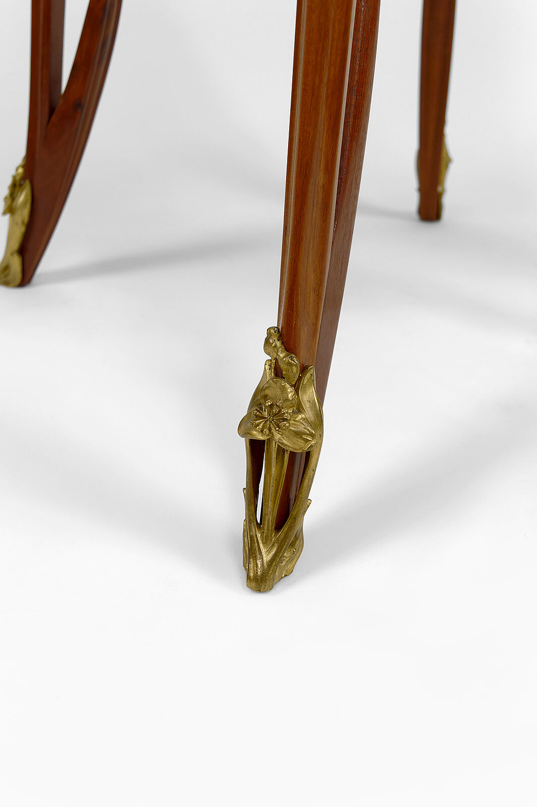 Pedestal table "Olga" by Louis Majorelle in mahogany, France, circa 1900
