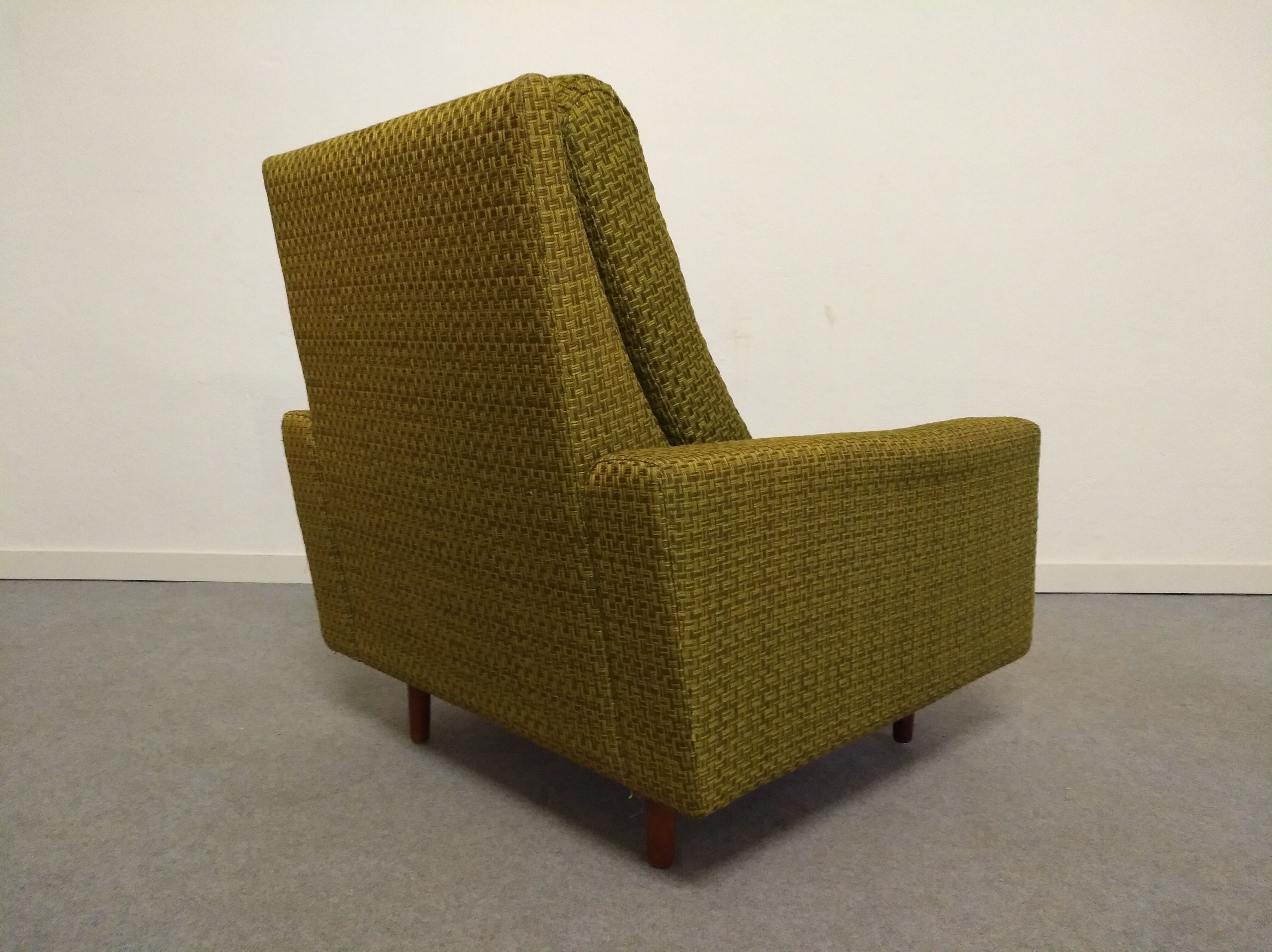 Pair of Italian armchairs from the 50s/60s