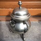 Tea service in Etain