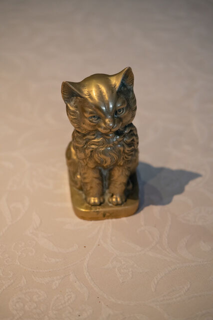 Brass cat