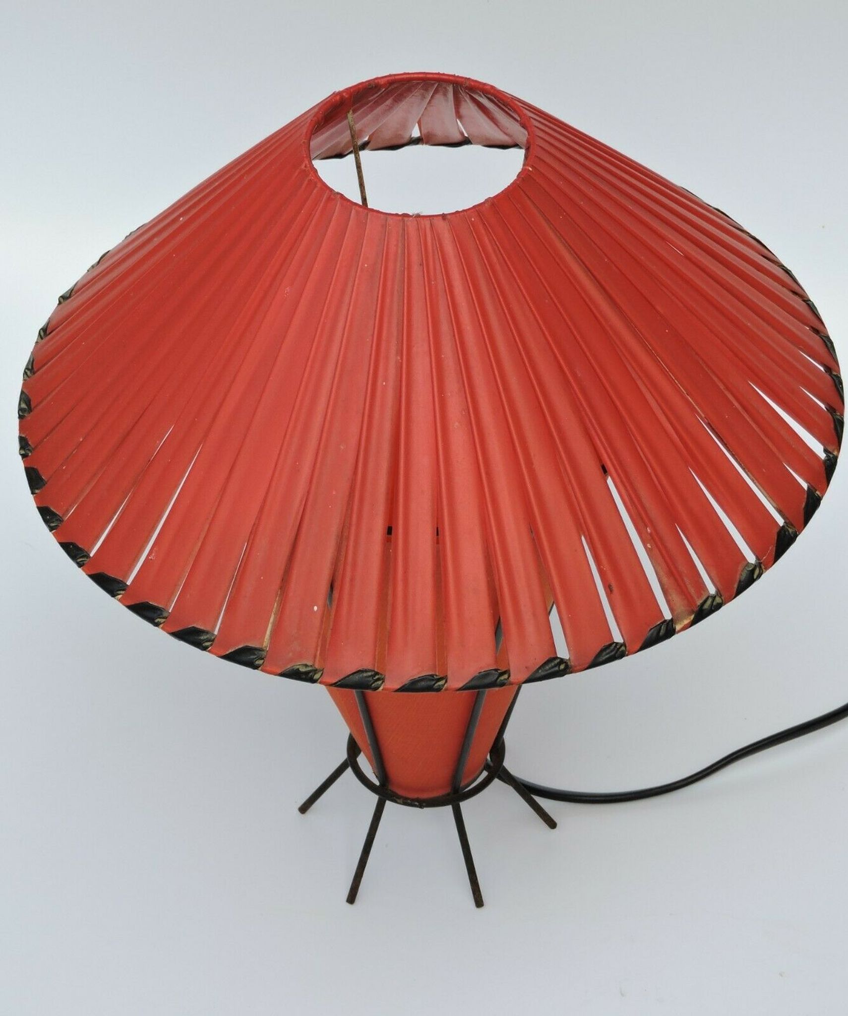 Vintage lamp felled red vinyl ribbon - wire 1960