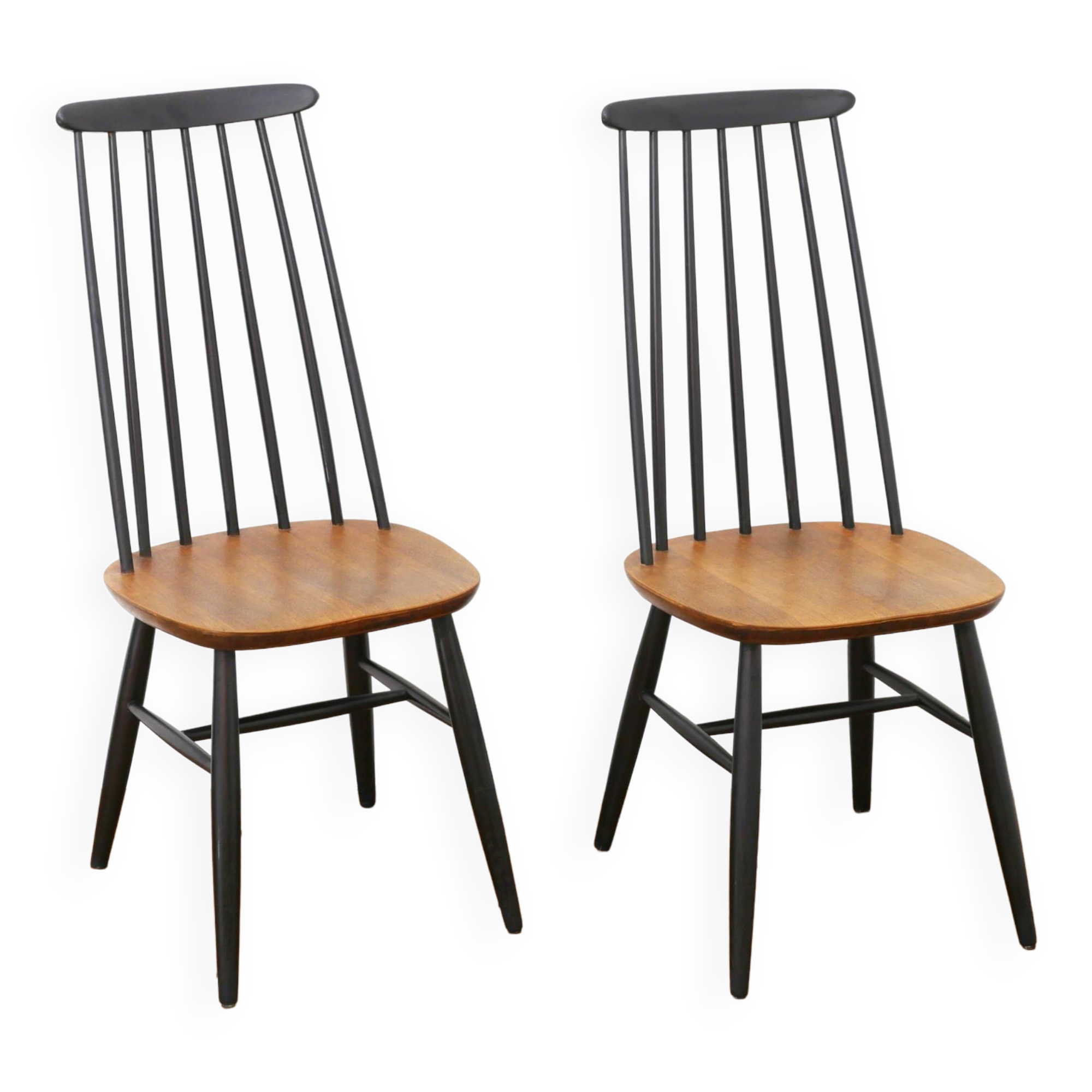 2 vintage chairs
