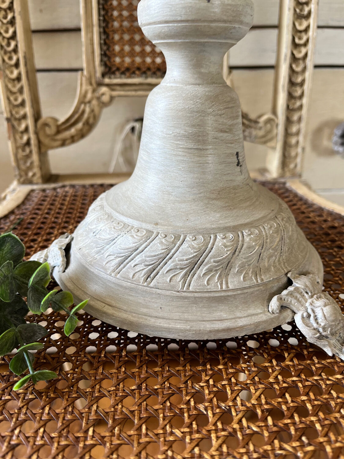 Bronze candle holder regulates 19th century