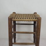 Tabouret en rotin tressé