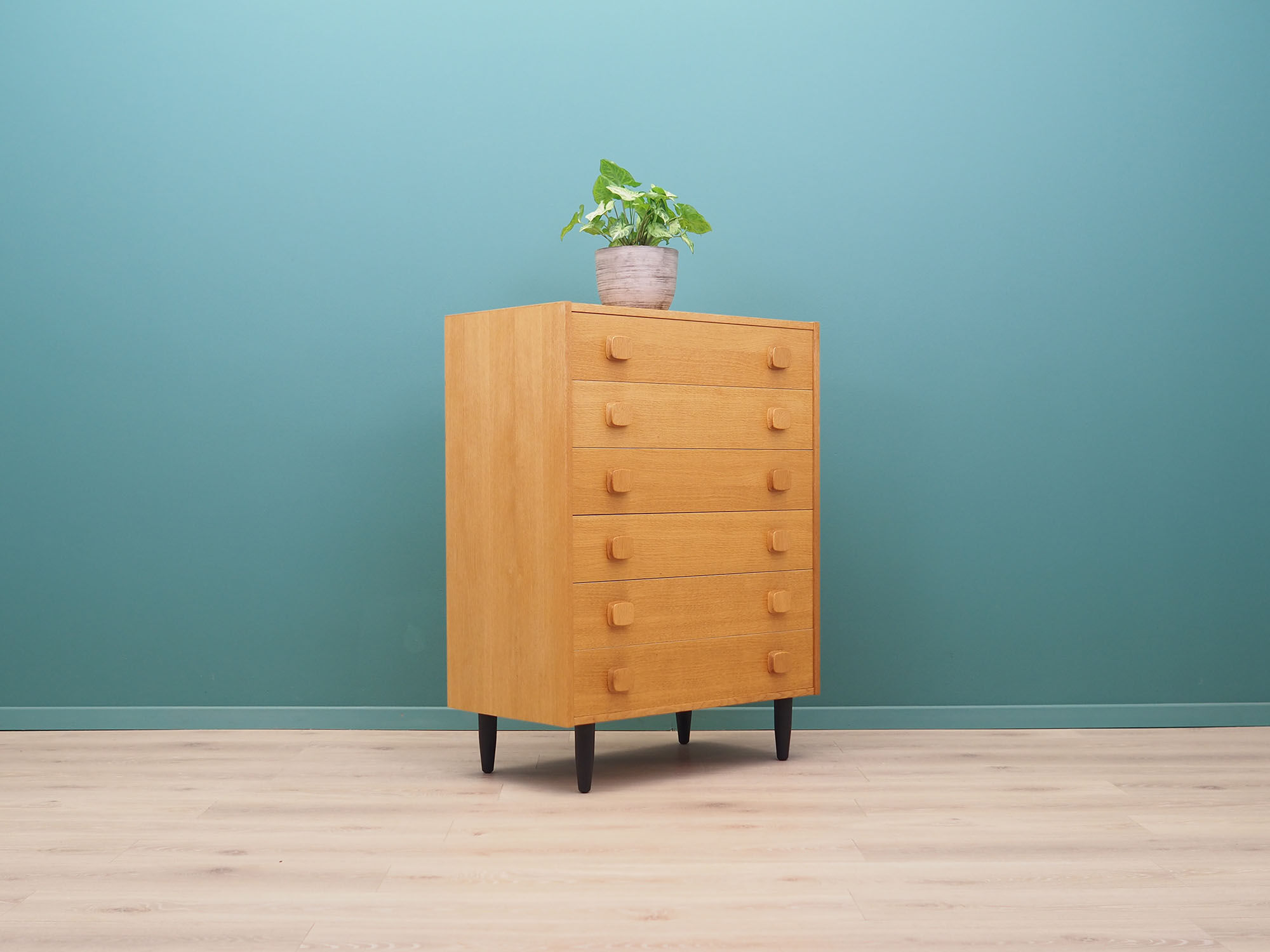 Commode en frêne, design danois, années 70, fabriqué au Danemark