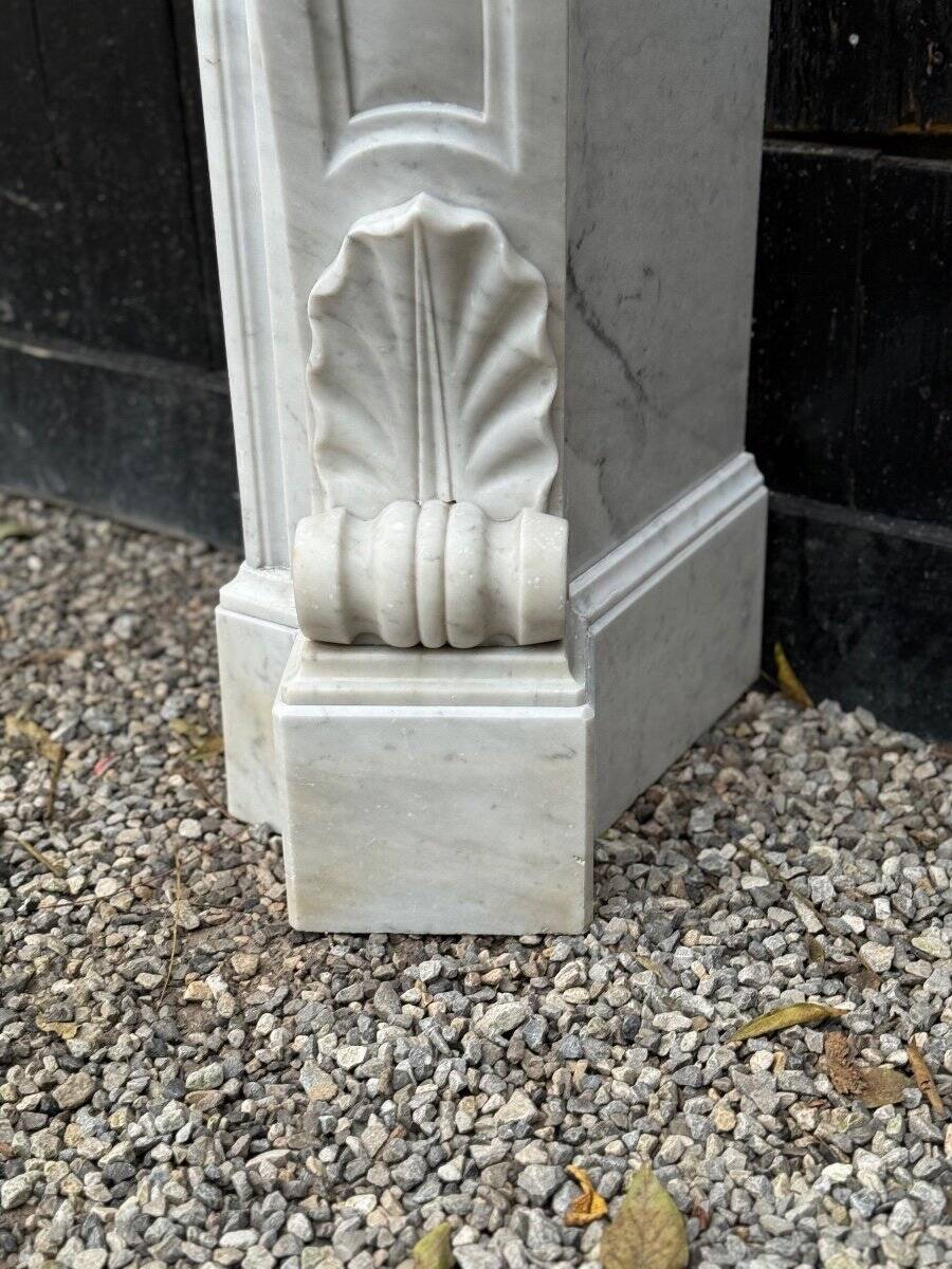 Louis XV style fireplace in white Carrara marble circa 1900