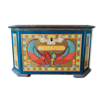 Ancient jewelry box in lithographed sheet metal Cléopâtre Egypt
