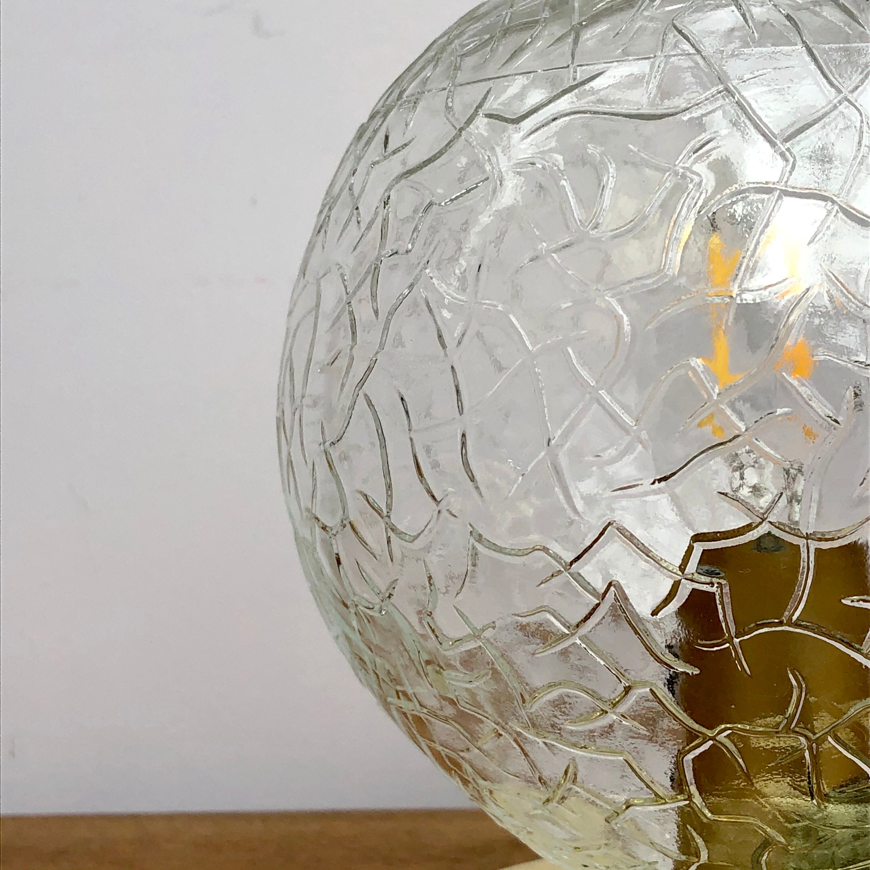 Vintage globe-laying lamp in cracked glass effect