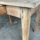 Desk table
