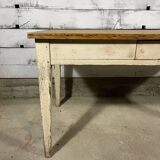 Farm table