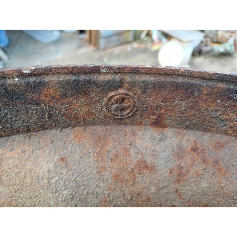 3 cast iron planters 1900: Charleville - Mézières