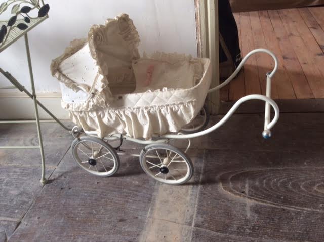 LANDAU OU CHARIOT de poupée en bois, années 50 EUR 20,00 - FR