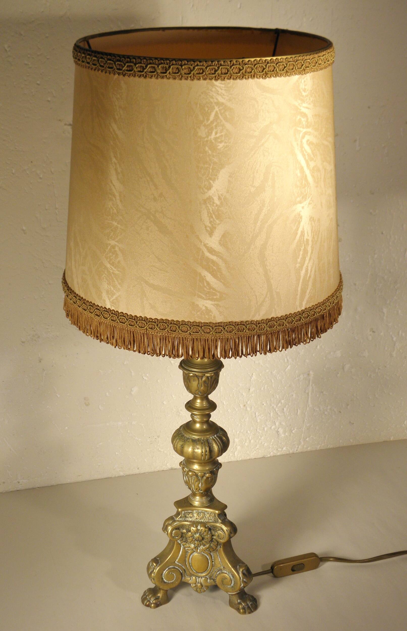 Bronze candlestick lamp