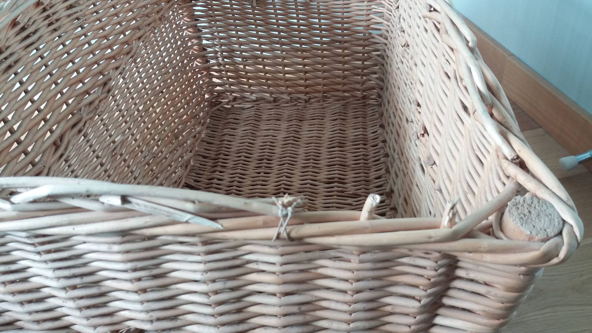 Wicker basket