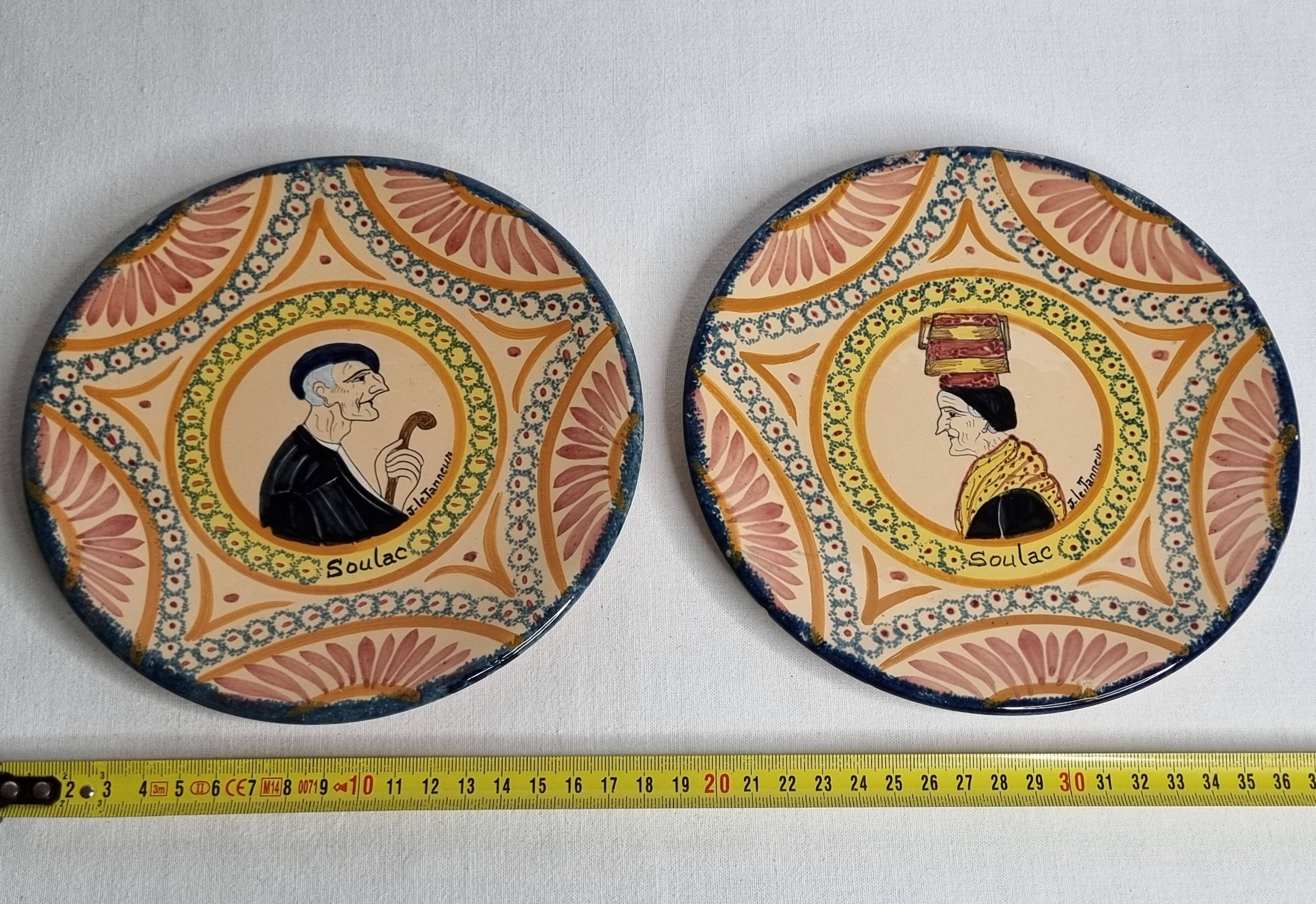 Pair of Henriot Quimper plates, Soulac decoration, signed, 1973, 18 cm
