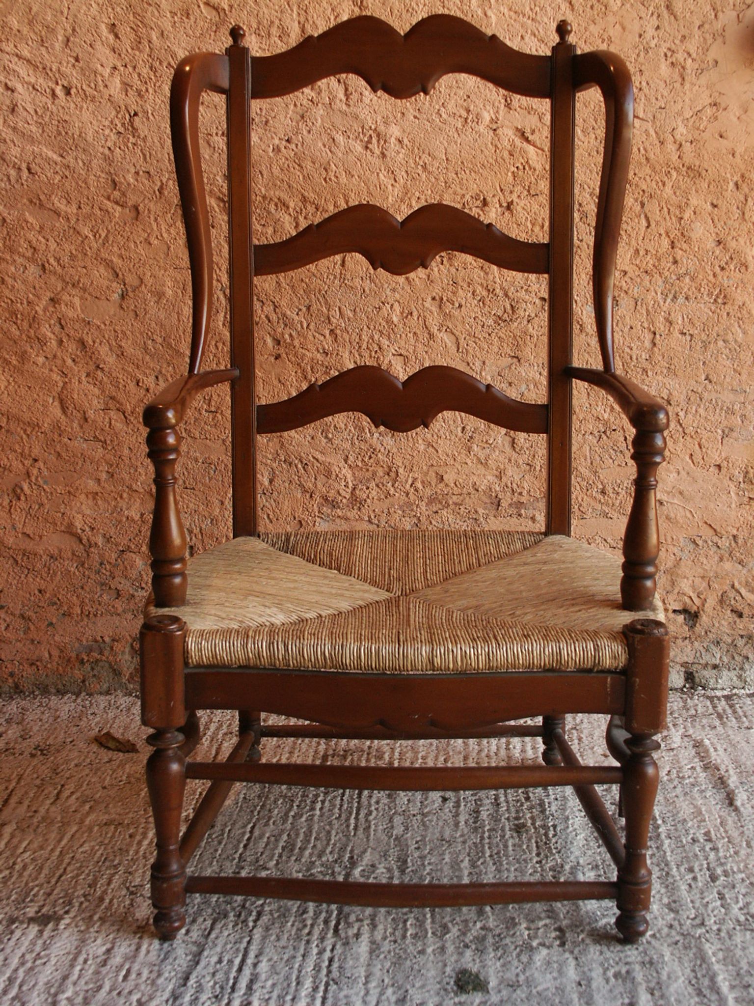 Paire fauteuils paillés