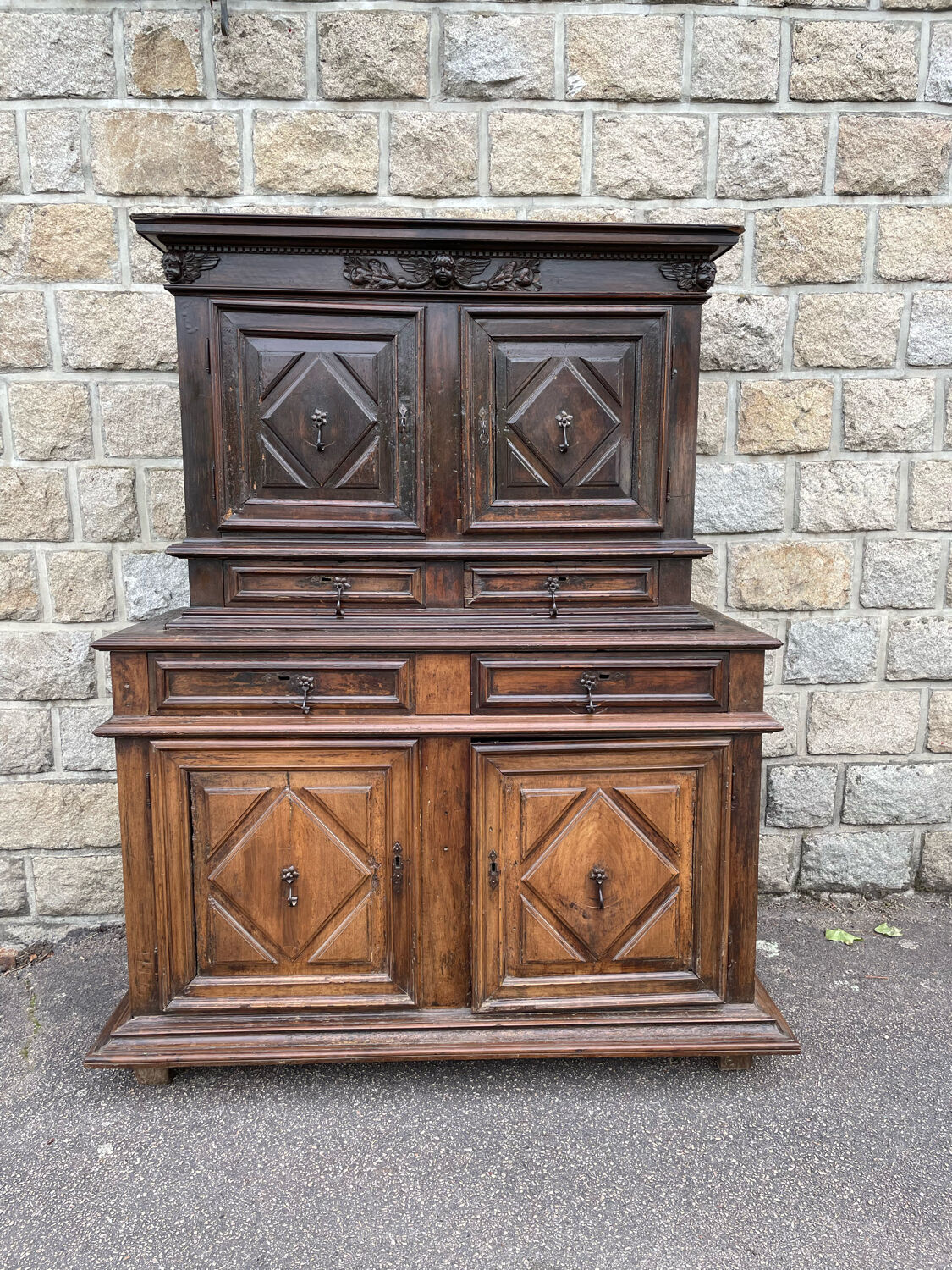 Buffet d'époque Louis XIII  du 18ème siècle