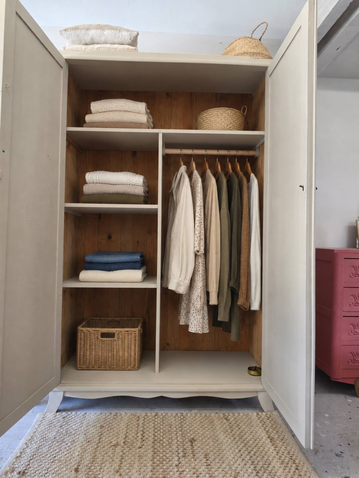 Armoire