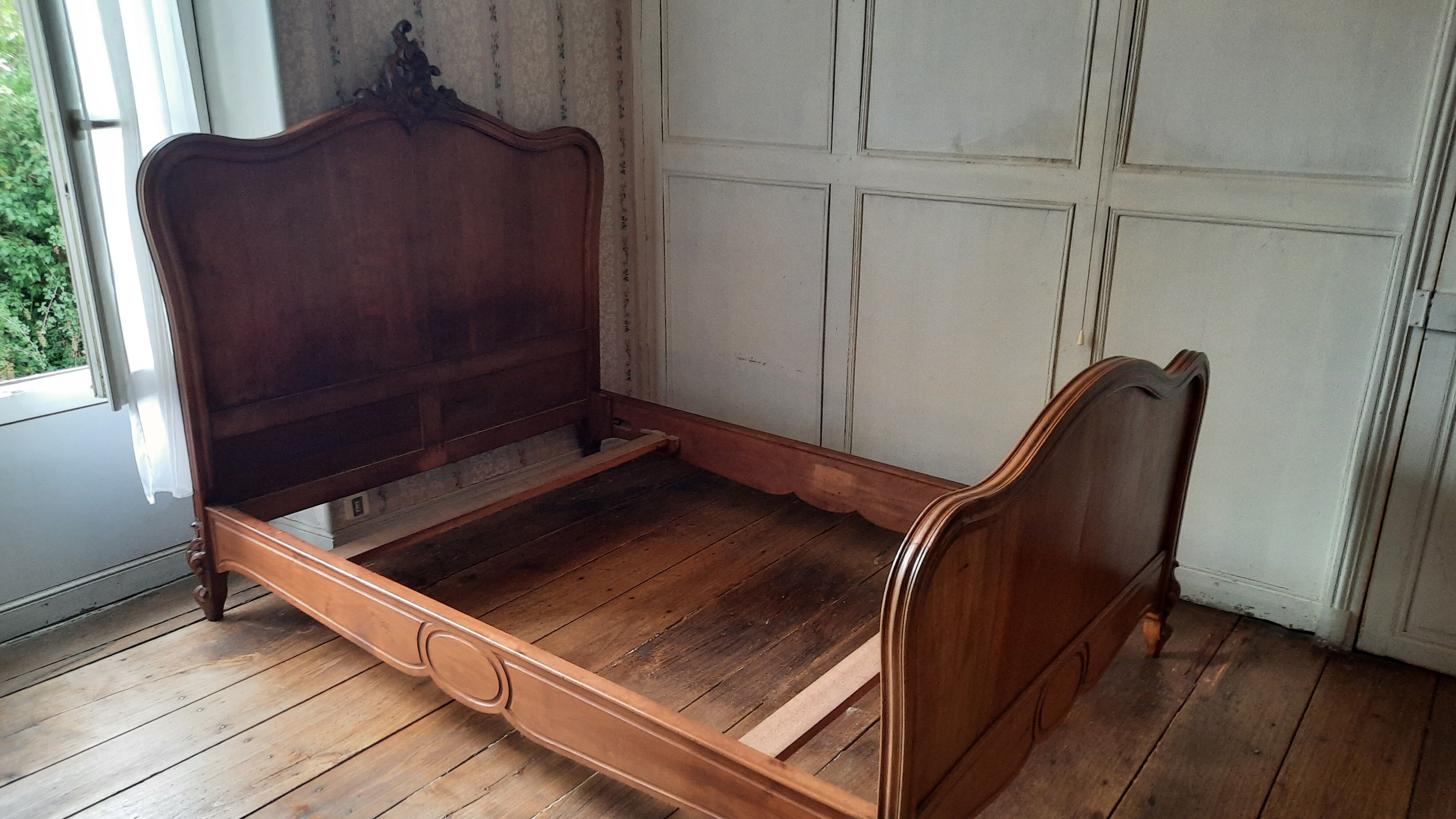 Bed style Louis XV rocaille