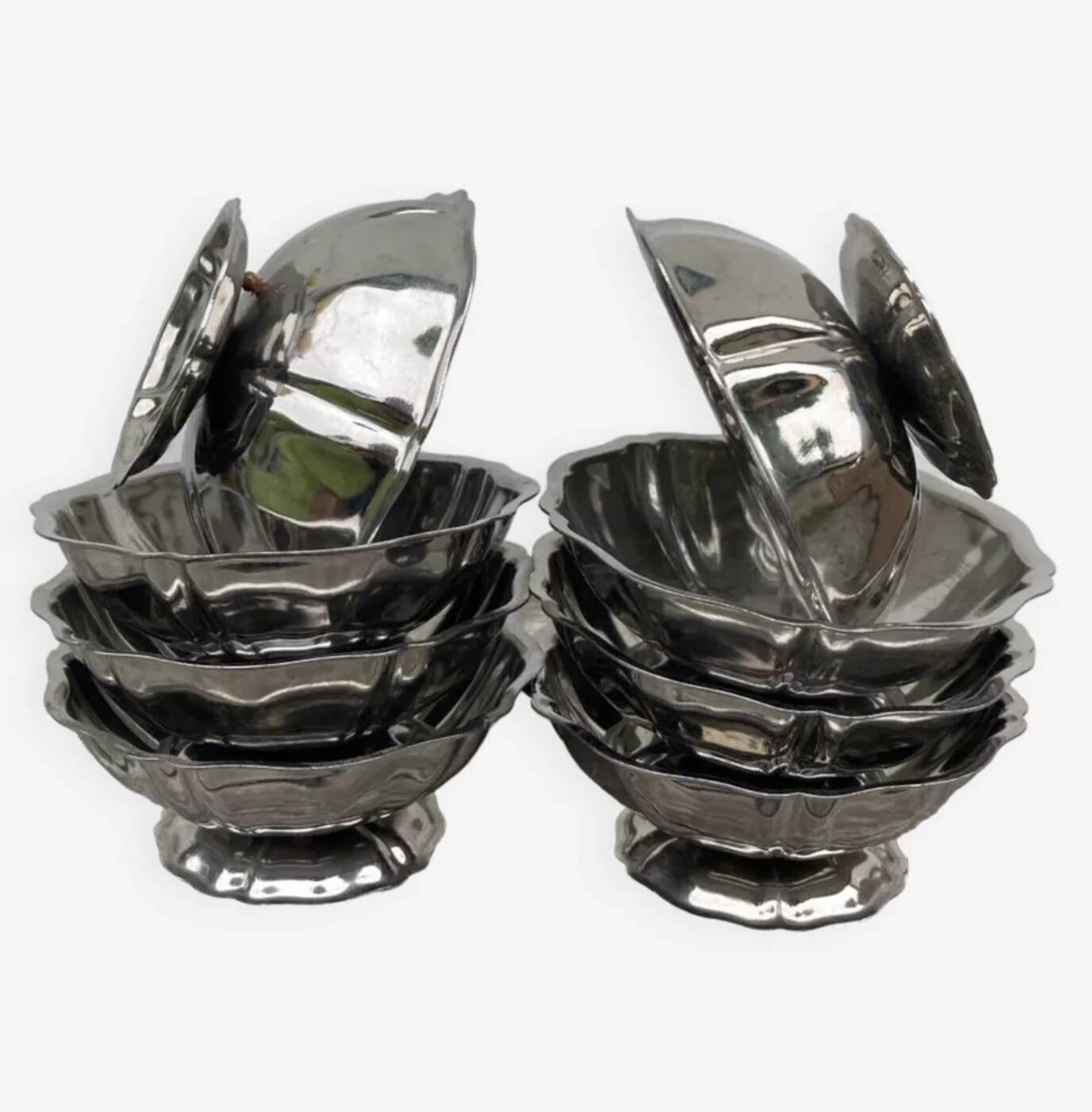 8 stainless steel cups 1970