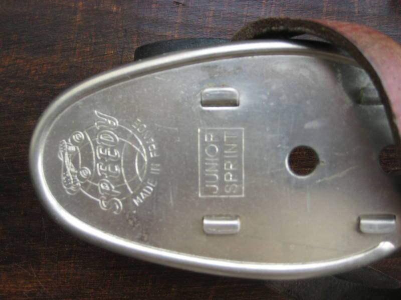 patins à roulettes 1945  sports  Une Paire soit  2 patins à roulettes acier