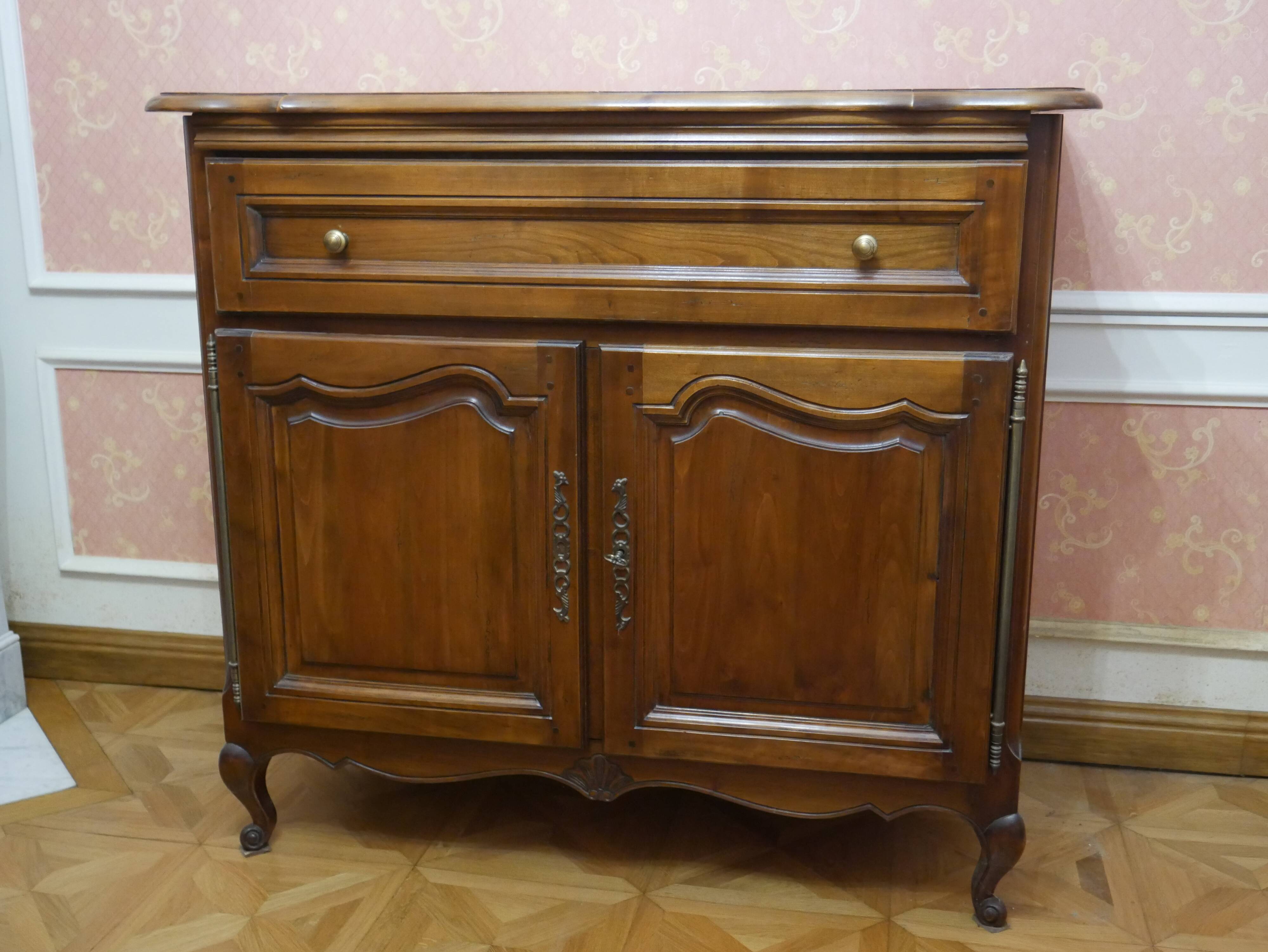 TV cabinet