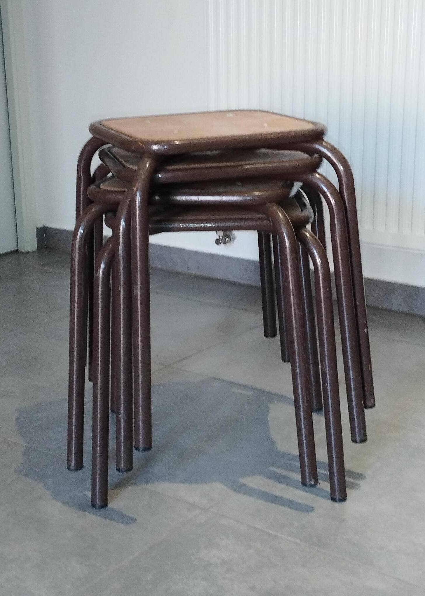 4 tabourets Mullca indus, atelier, école époque vintage