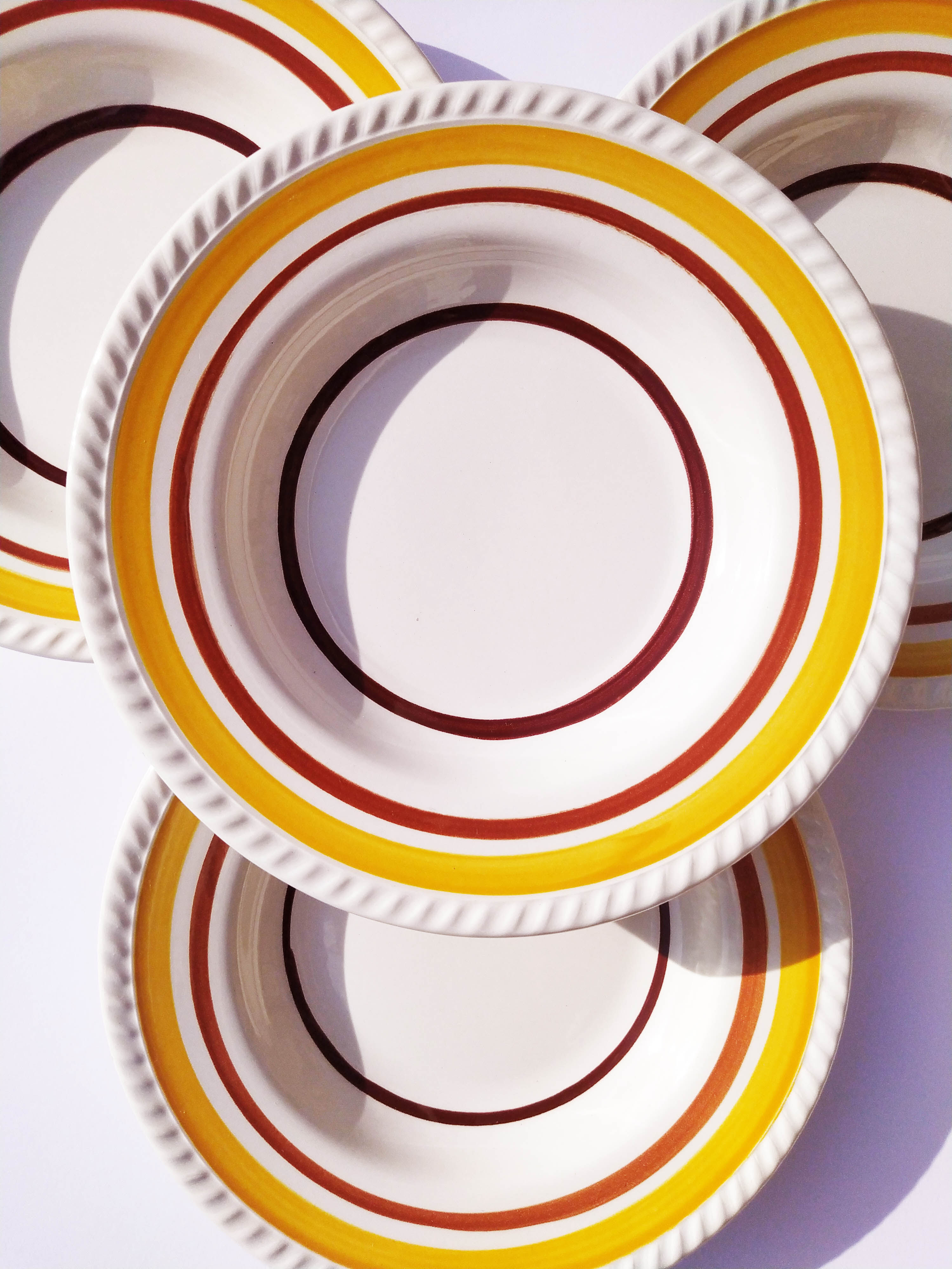 Set of 6 vintage 1970/1980s hollow plates.