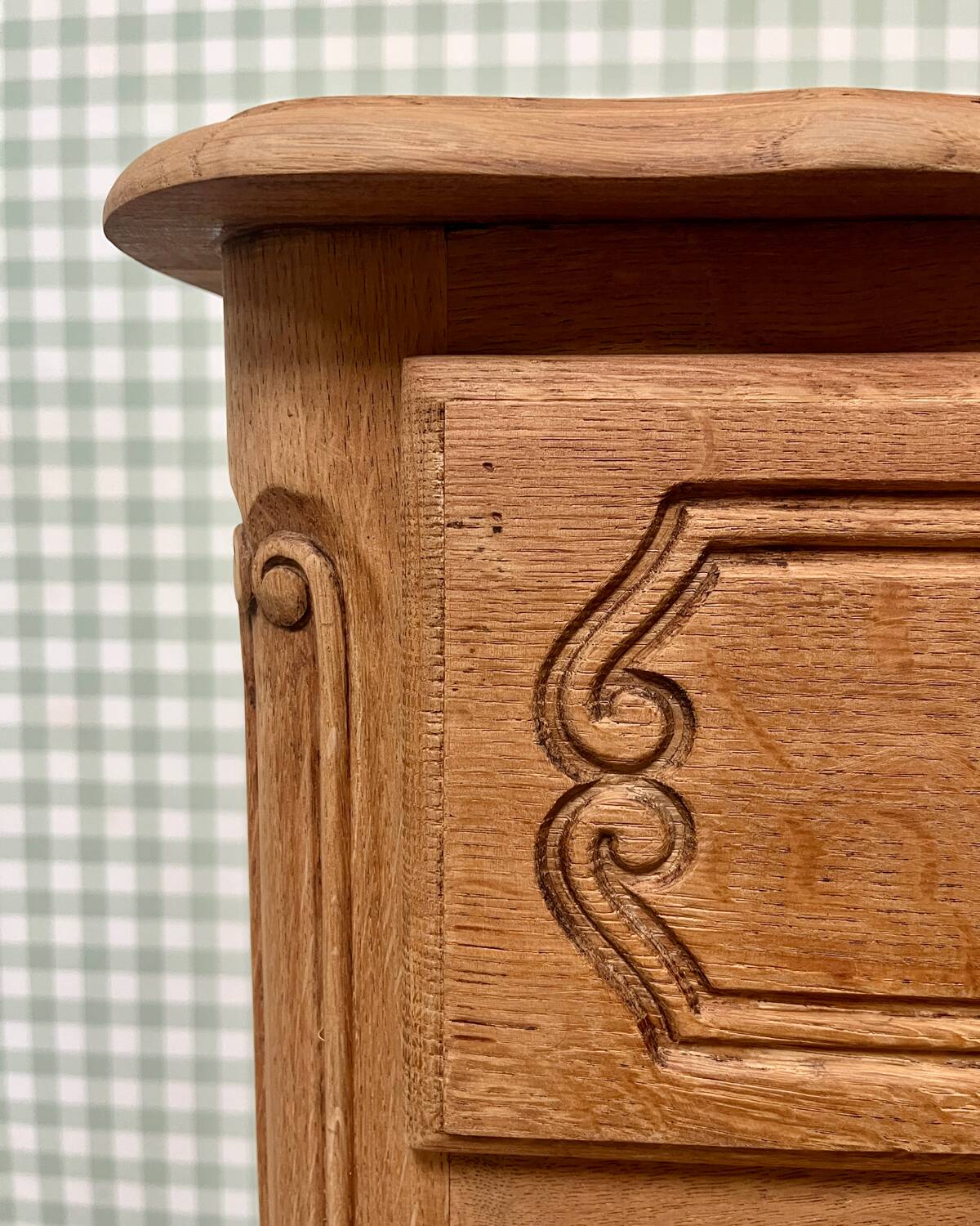 Renovated shabby chic chest of drawers