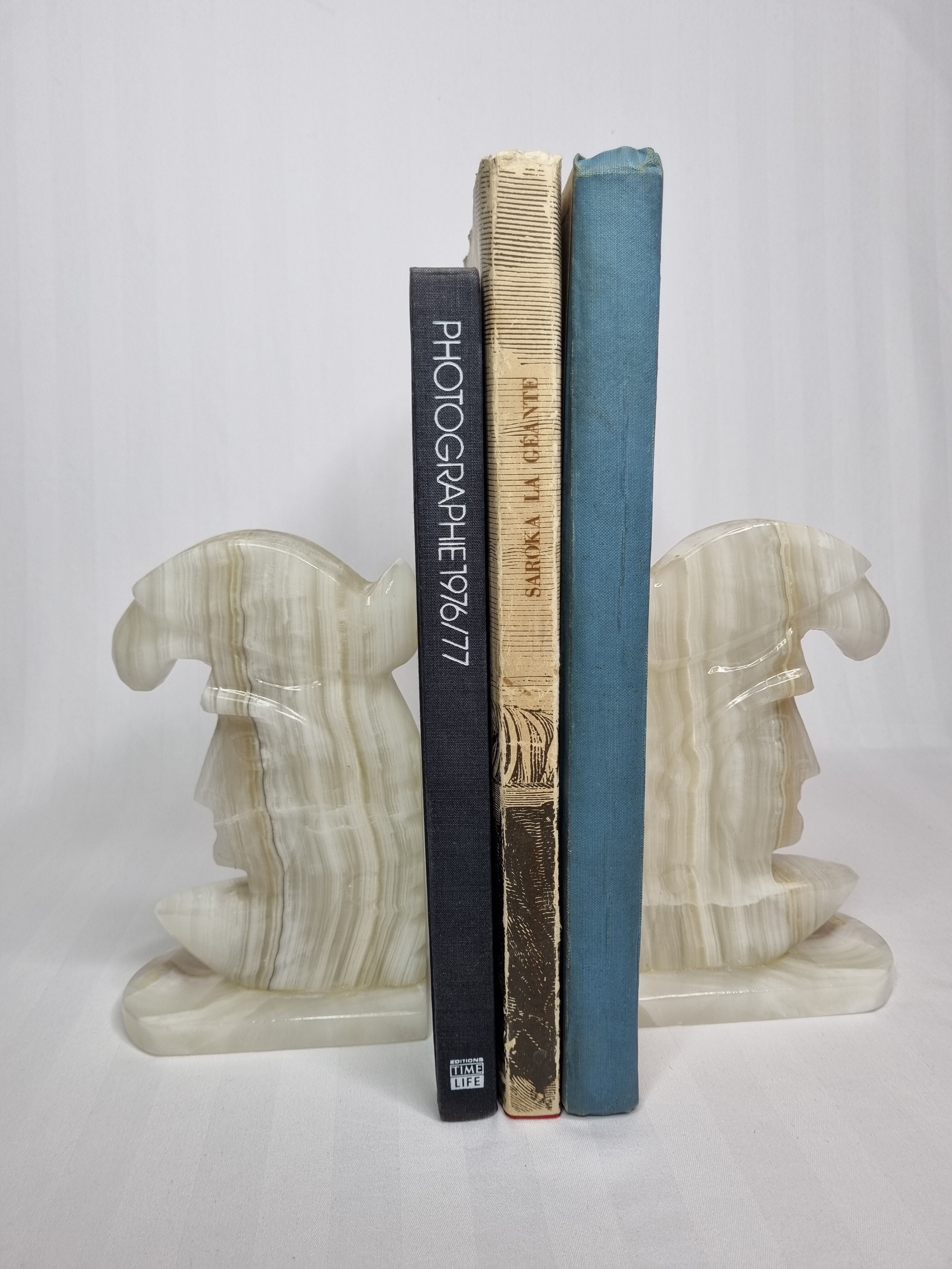 Pair of bookends in vintage white onyx, 21 cm