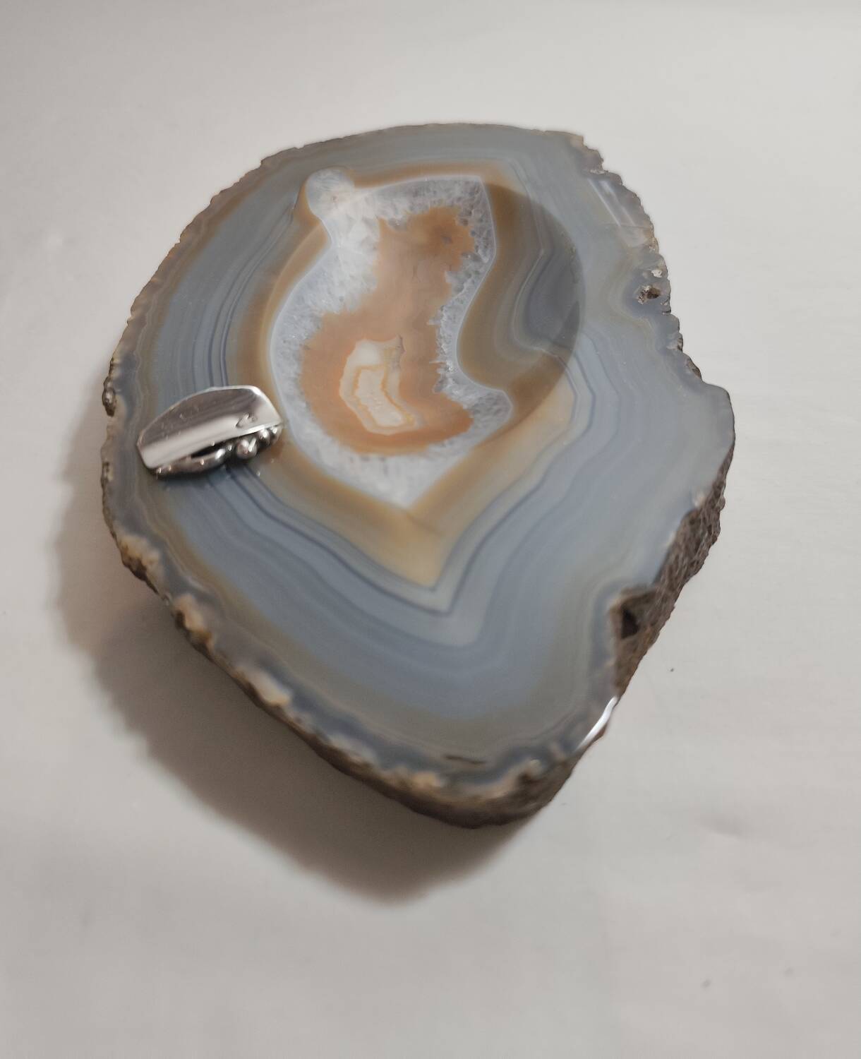 Cenicero de ágata y plata. España, 1970s.